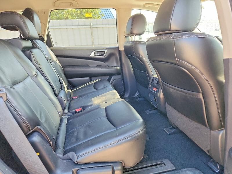 2017 NISSAN PATHFINDER PLATINUM 11