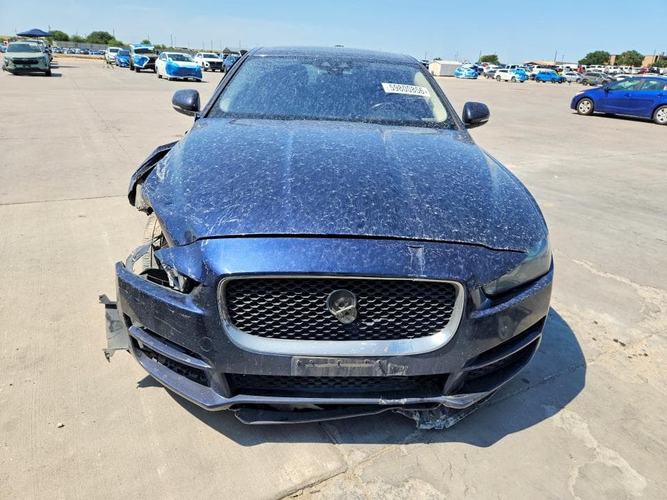 2017 JAGUAR XE PREMIUM 5