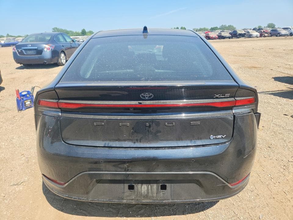 2024 TOYOTA PRIUS XLE 6