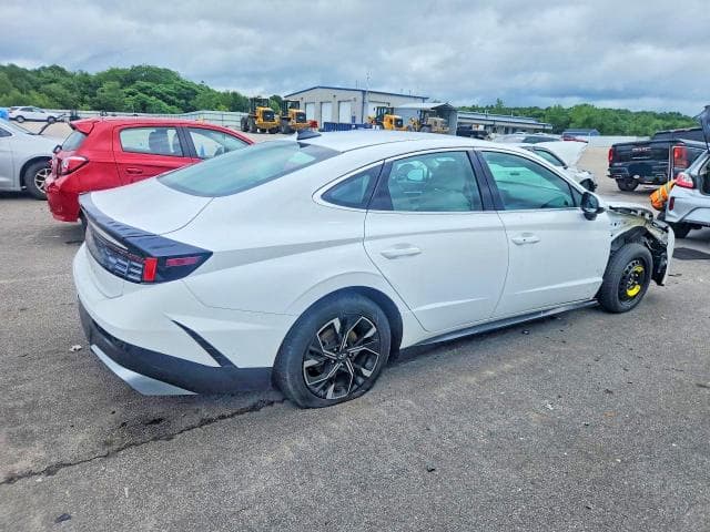 2025 HYUNDAI SONATA SEL 3
