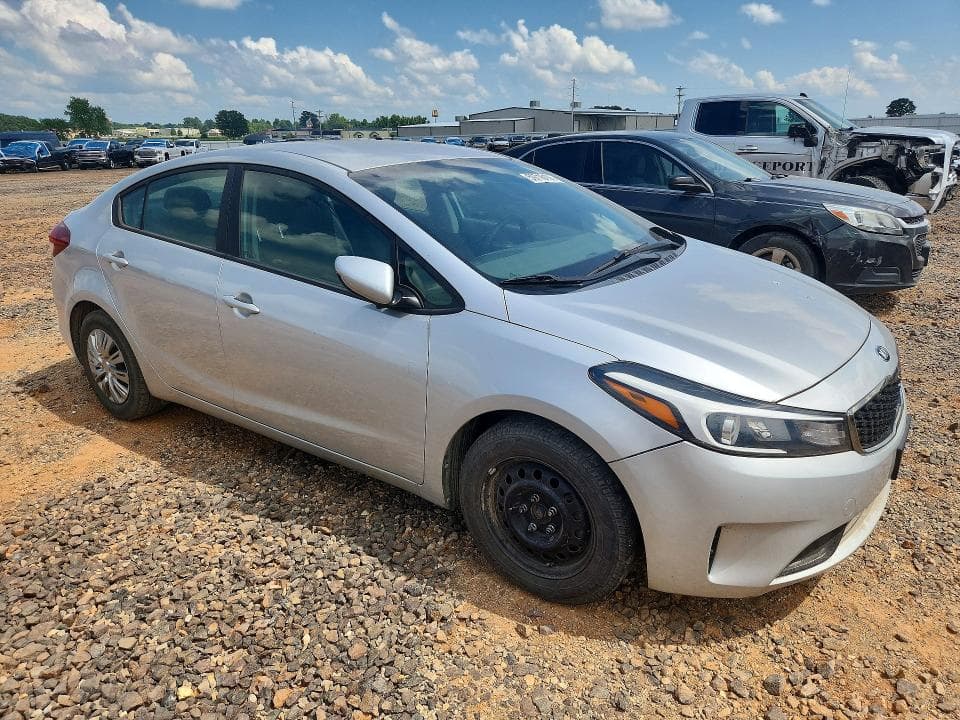 2017 KIA FORTE LX 4