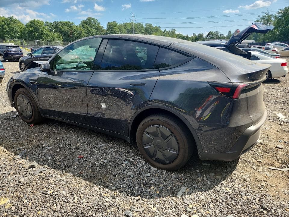 2026 TESLA MODEL Y 2