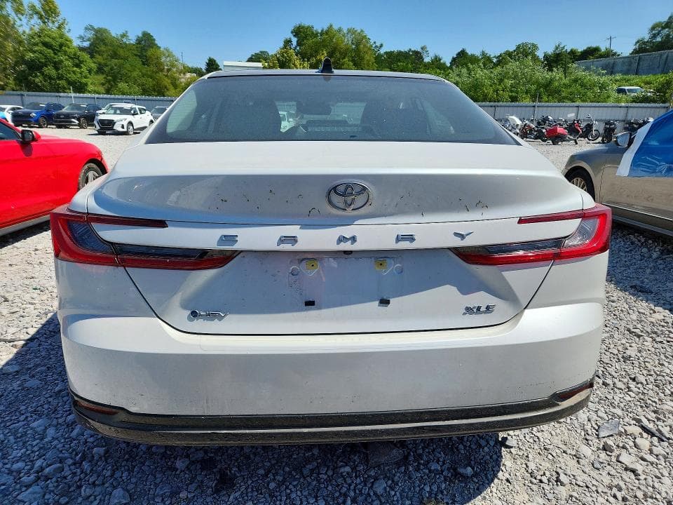 2025 TOYOTA CAMRY XLE 6