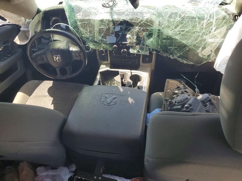 2019 RAM 1500 CLASSIC SLT 8
