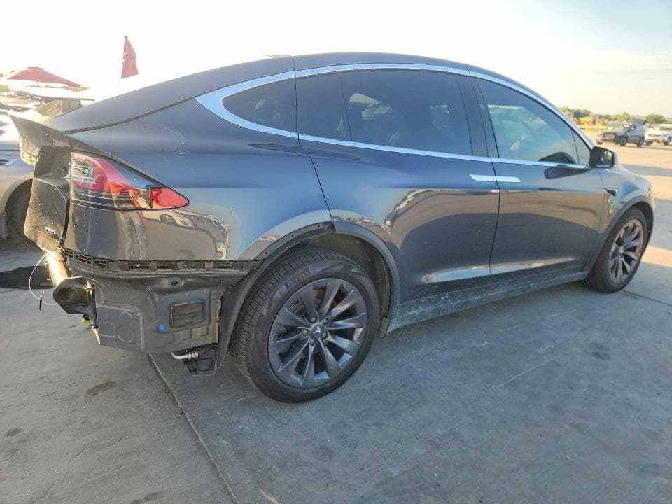 2018 TESLA MODEL X 3