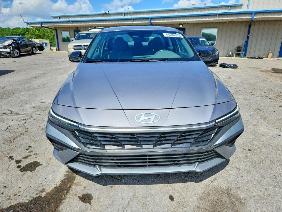 2025 HYUNDAI ELANTRA SEL SPORT 5