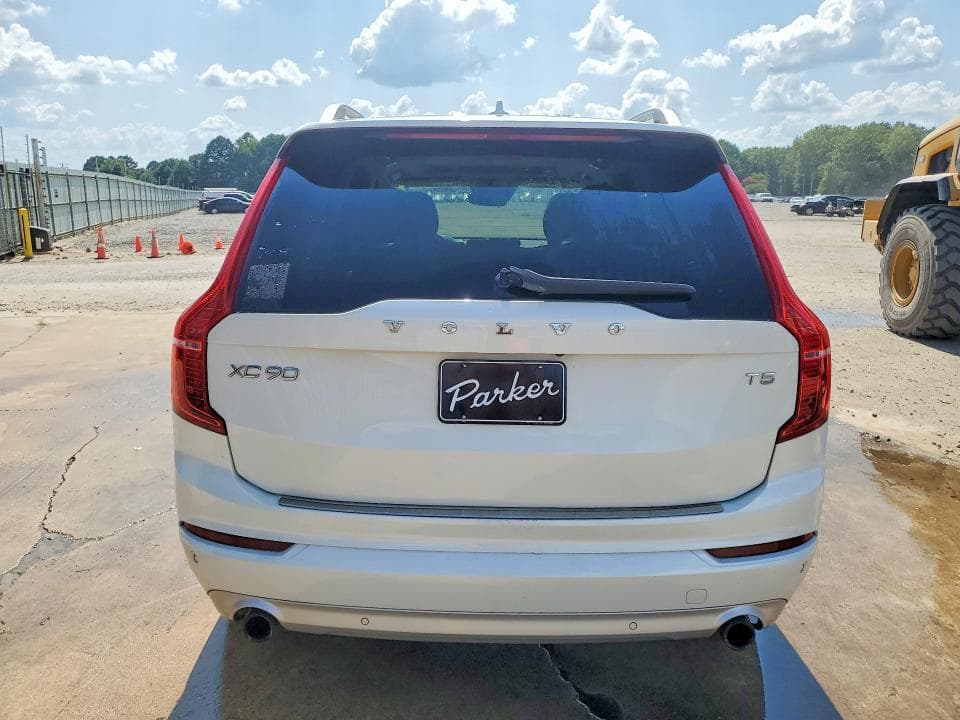 2019 VOLVO XC90 T5 MOMENTUM 6
