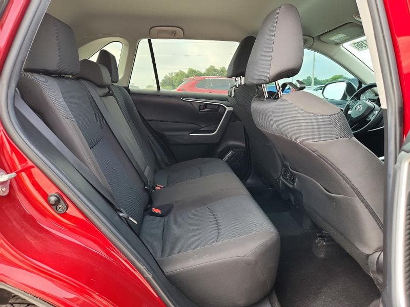 2022 TOYOTA RAV4 LE 10