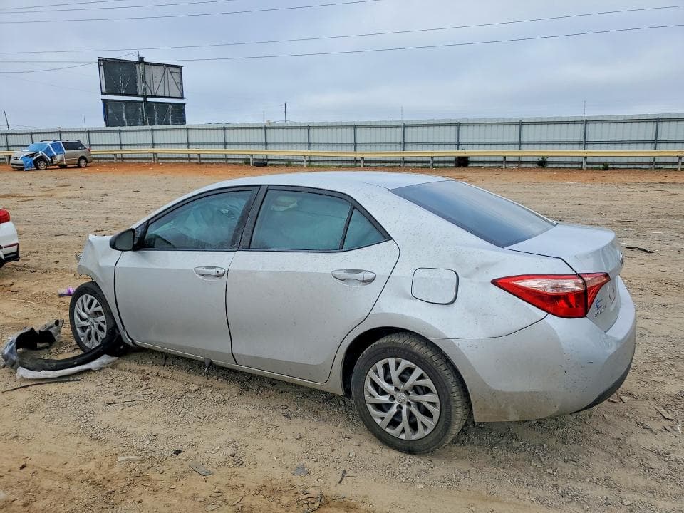 2018 TOYOTA COROLLA LE 2