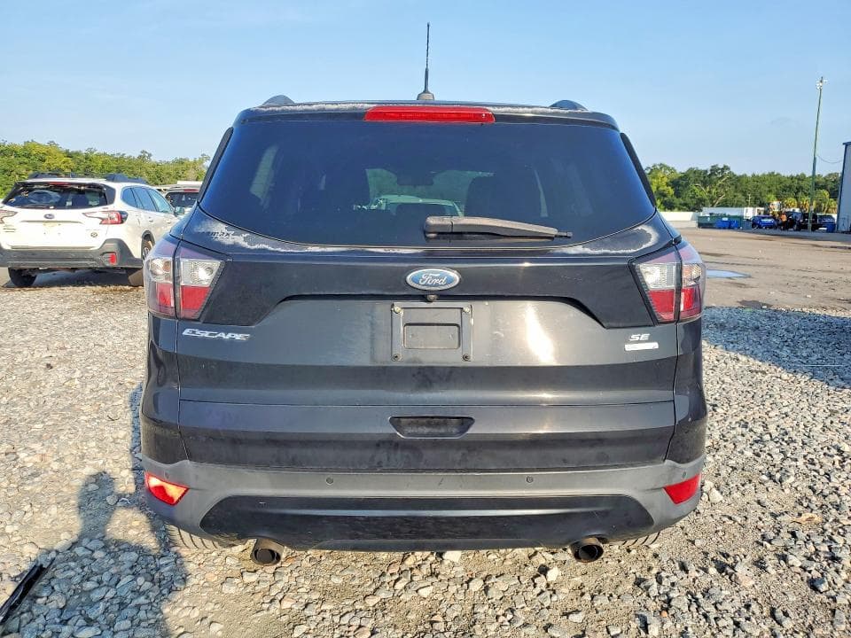 2017 FORD ESCAPE SE 6