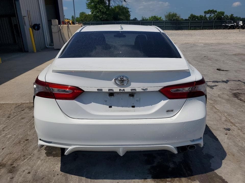 2019 TOYOTA CAMRY SE 6