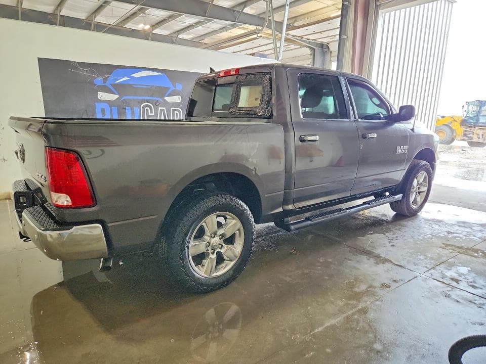 2018 RAM 1500 SLT 3