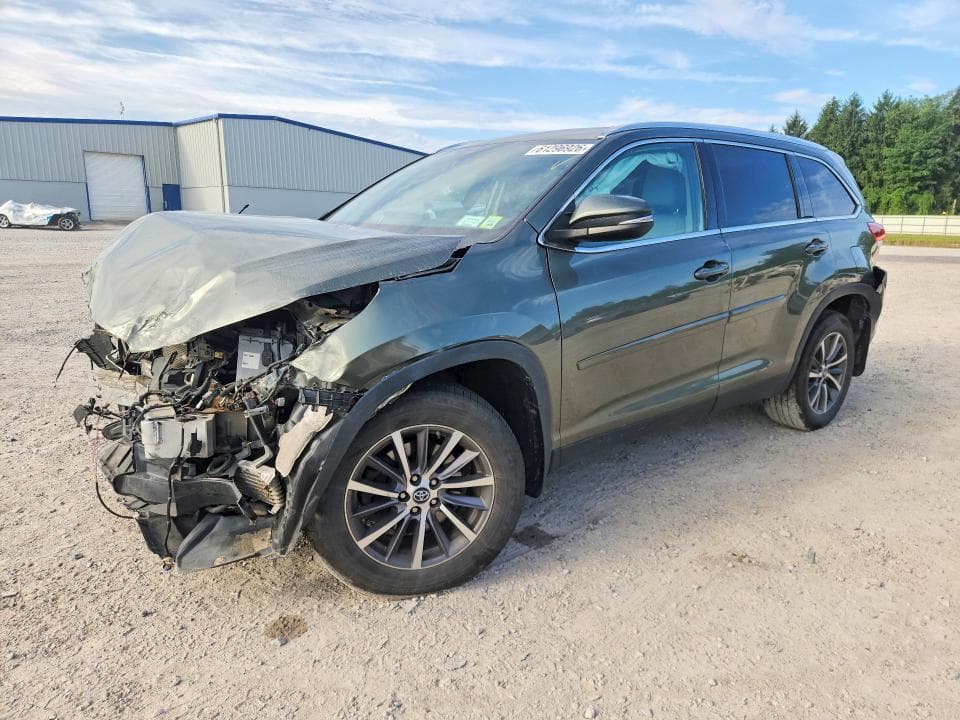 2019 TOYOTA HIGHLANDER XLE - 1