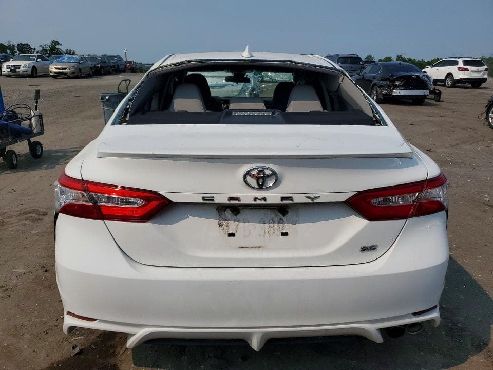 2020 TOYOTA CAMRY SE 6