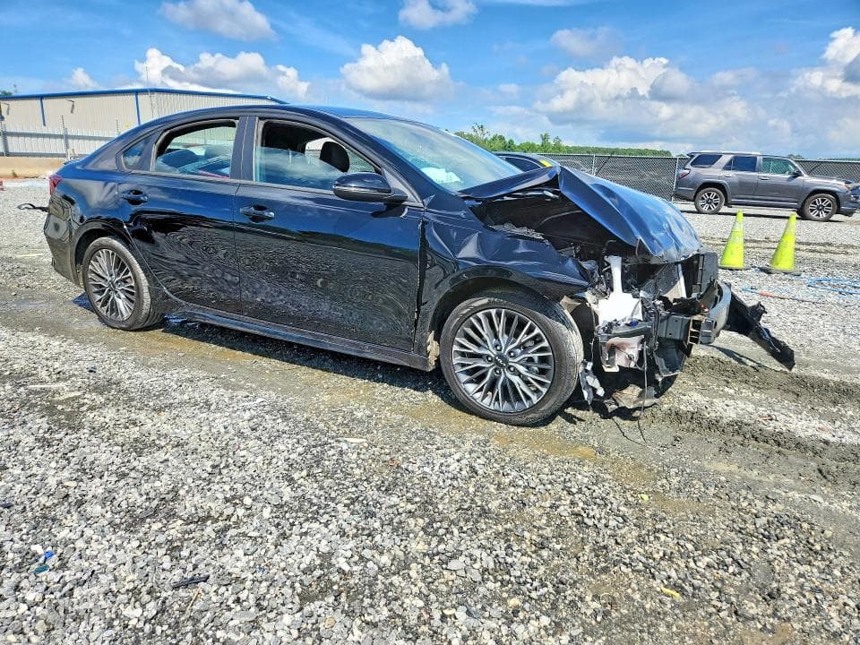 2023 KIA FORTE GT LINE 4
