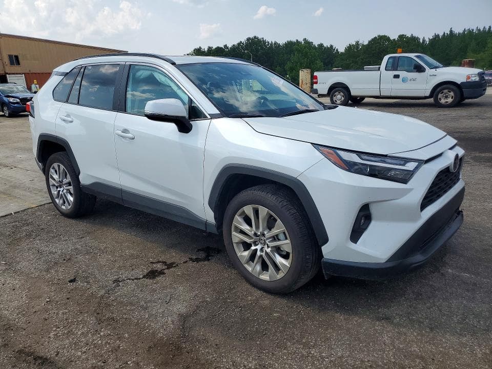 2025 TOYOTA RAV4 XLE PREMIUM 4