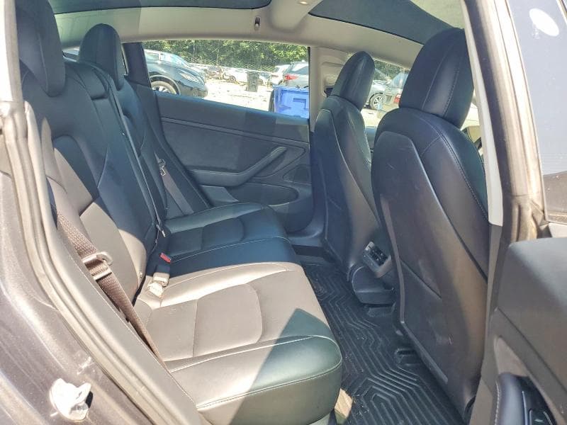 2018 TESLA MODEL 3 10