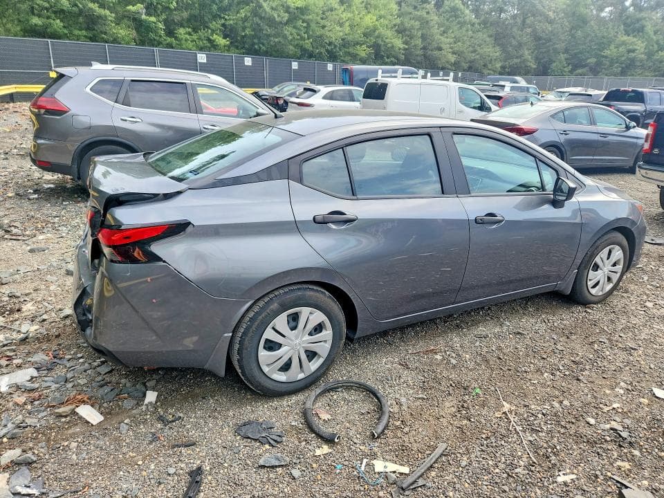 2023 NISSAN VERSA S 3