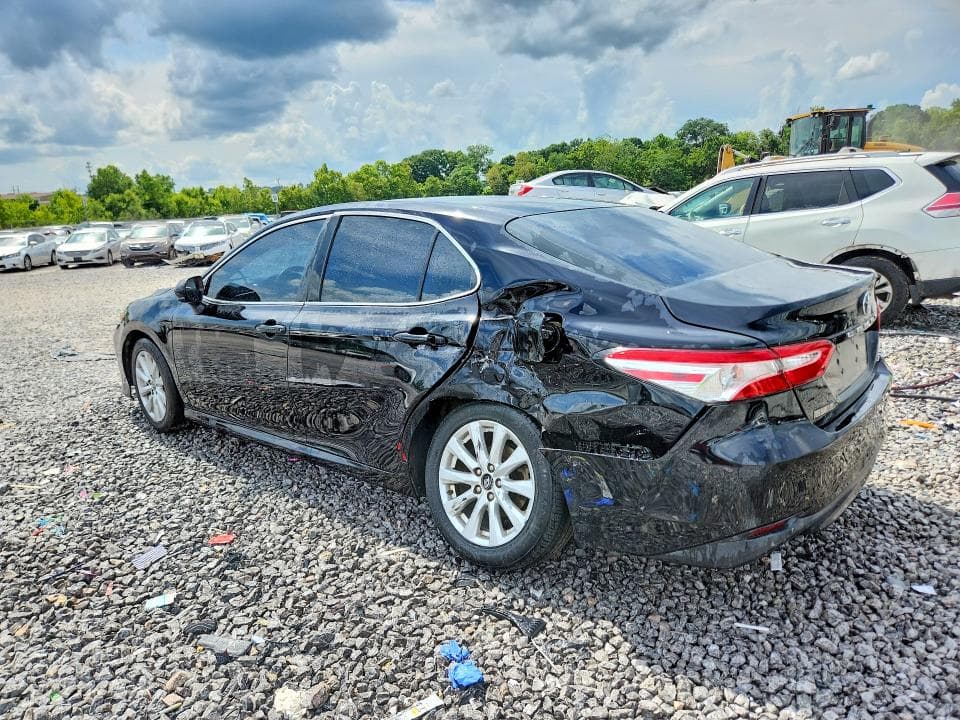 2018 TOYOTA CAMRY LE 2