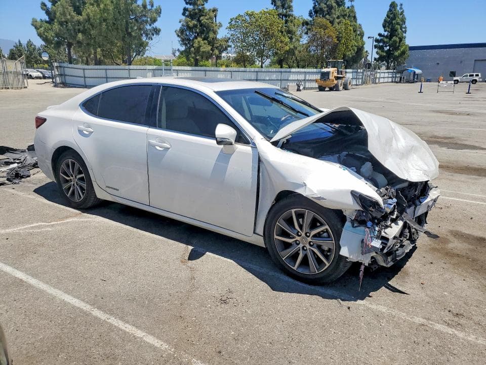 2017 LEXUS ES 300H 4