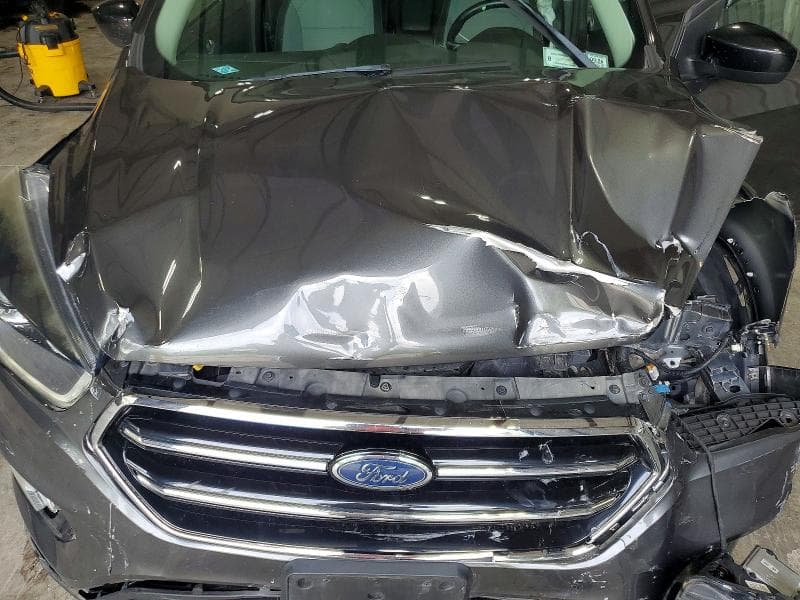 2018 FORD ESCAPE SE 11