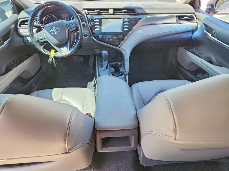 2018 TOYOTA CAMRY SE 8