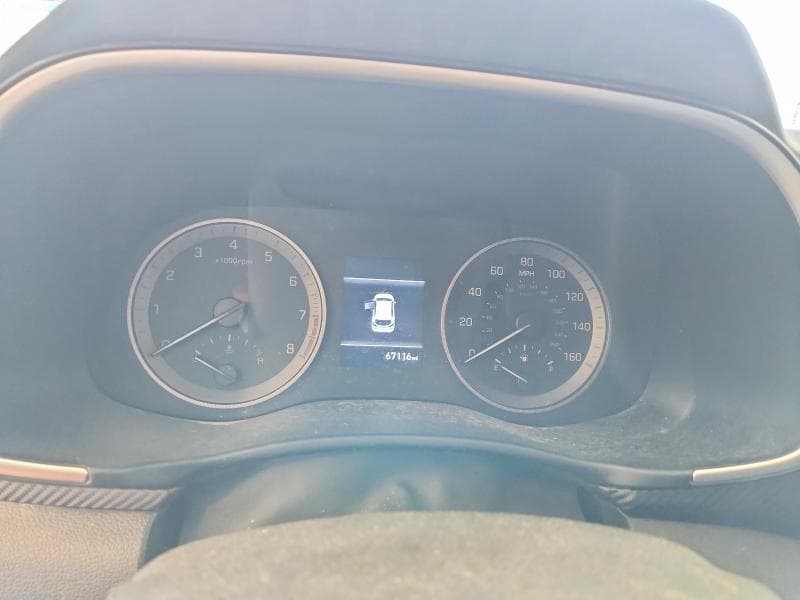 2020 HYUNDAI TUCSON SE 9