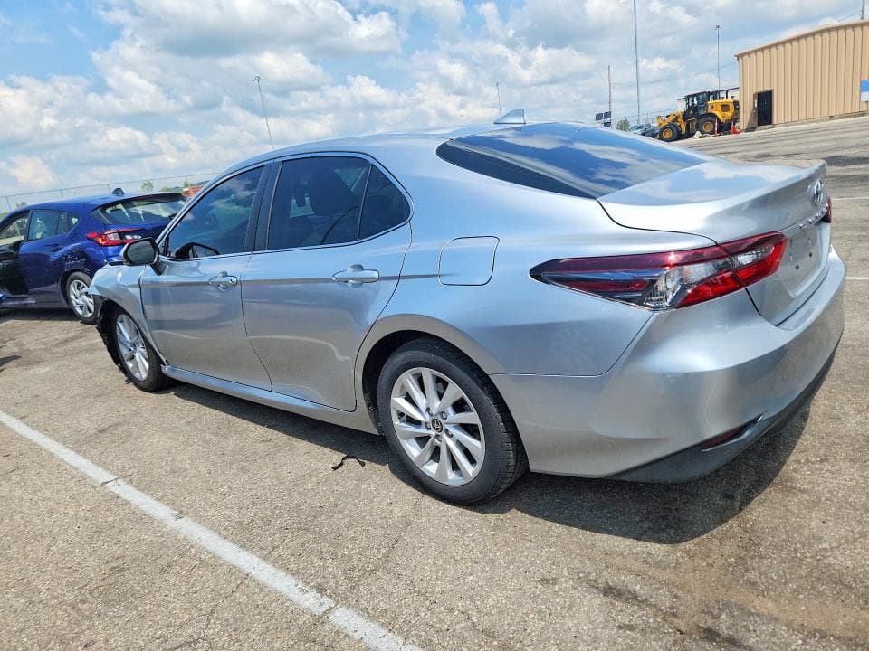 2023 TOYOTA CAMRY LE 2