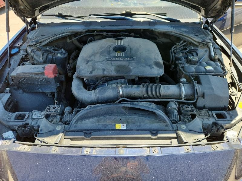 2017 JAGUAR XE PRESTIGE 11