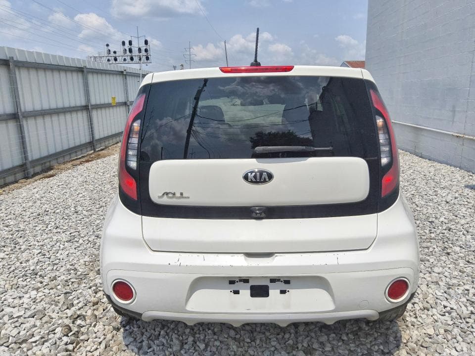 2019 KIA SOUL + 6