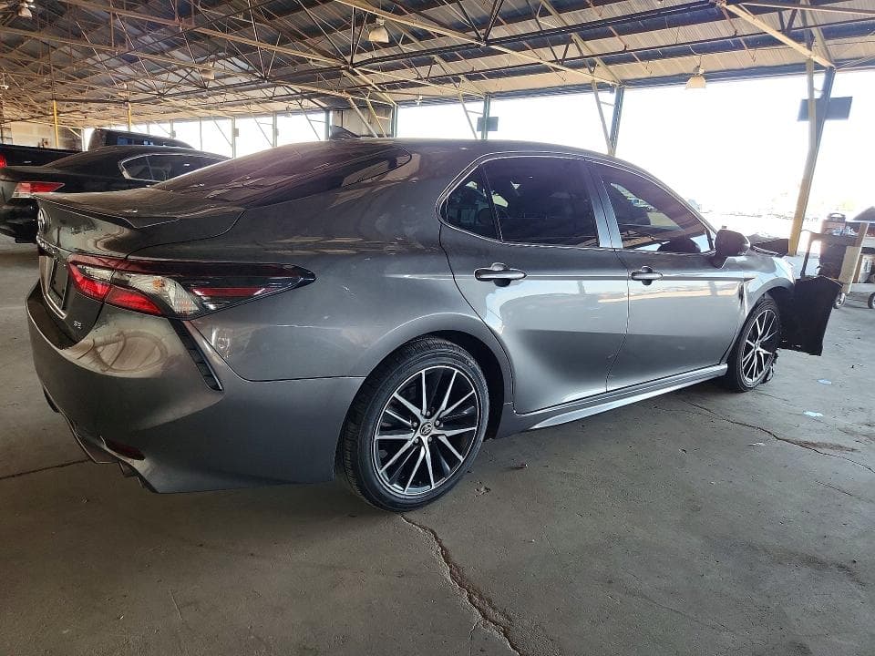 2024 TOYOTA CAMRY SE 3
