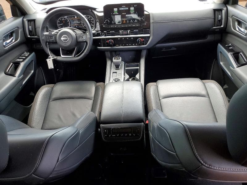 2025 NISSAN PATHFINDER SL 8