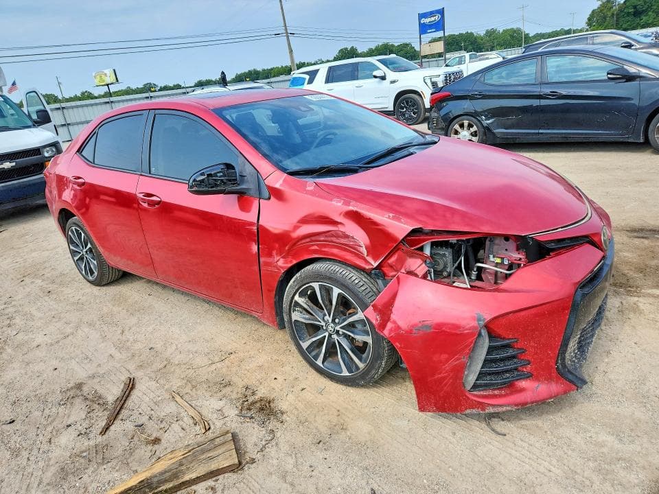 2017 TOYOTA COROLLA XSE 4