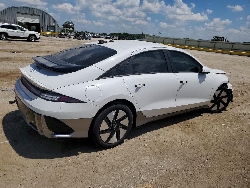 2025 HYUNDAI IONIQ 6 SE 3