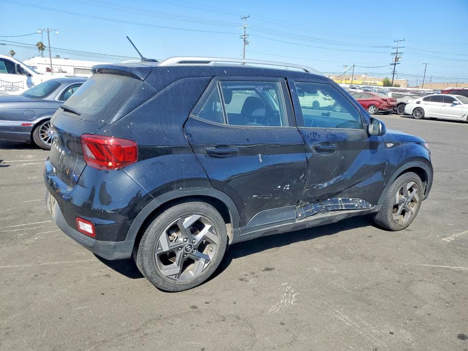2024 HYUNDAI VENUE SEL 3
