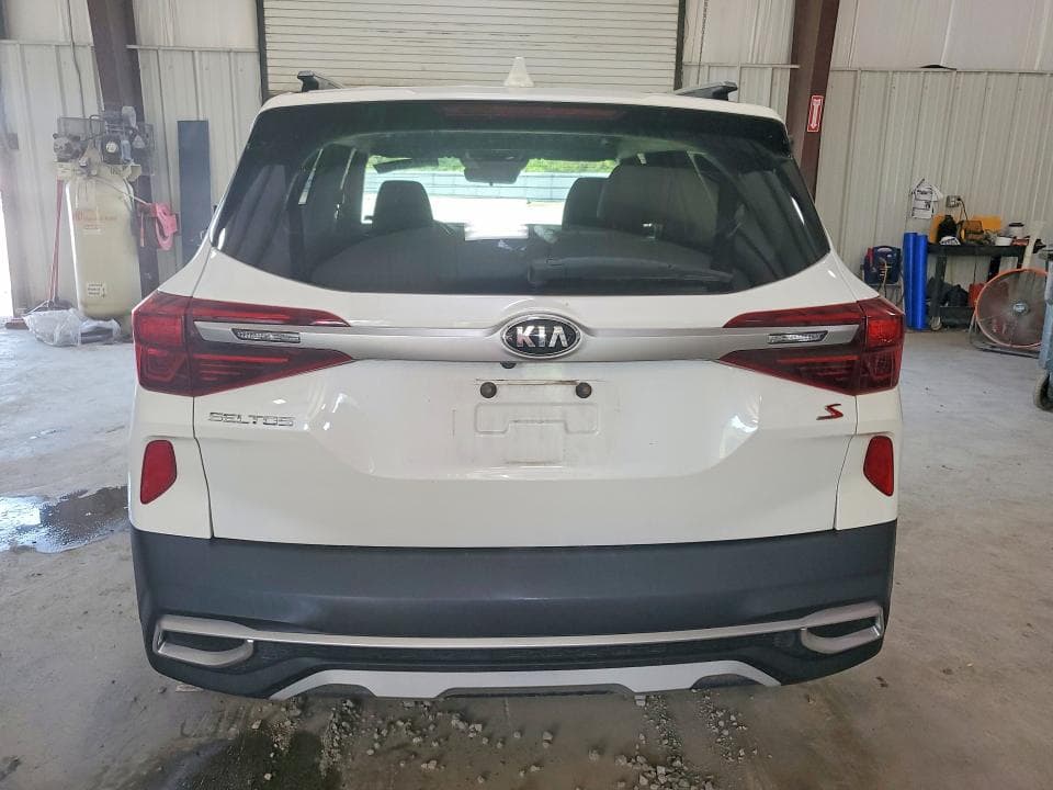 2021 KIA SELTOS S 6