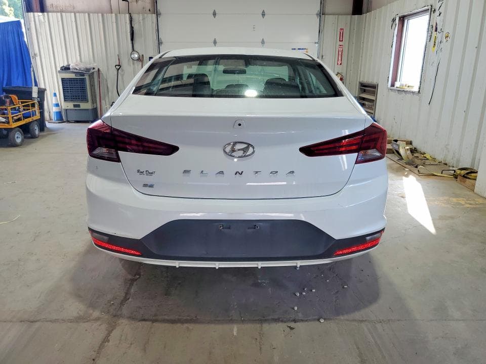 2019 HYUNDAI ELANTRA SE 6