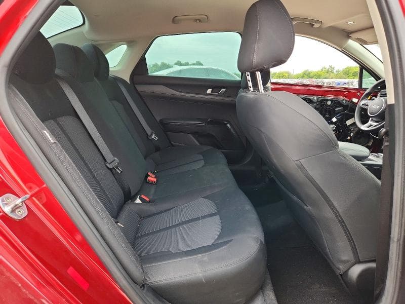 2022 KIA K5 LX 10