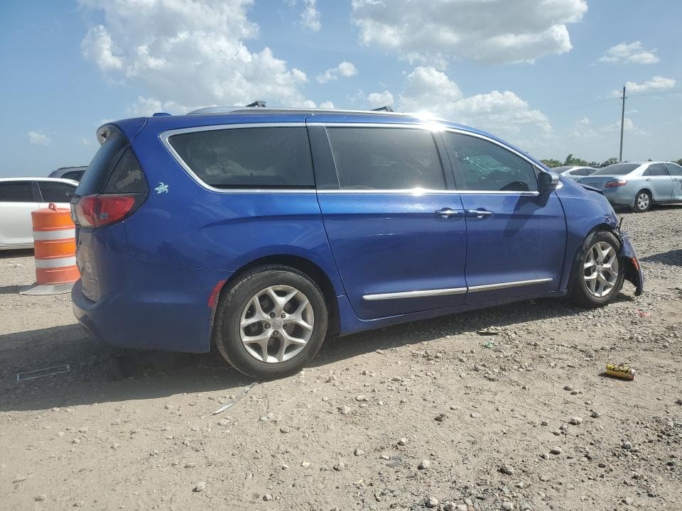 2019 CHRYSLER PACIFICA LIMITED 3