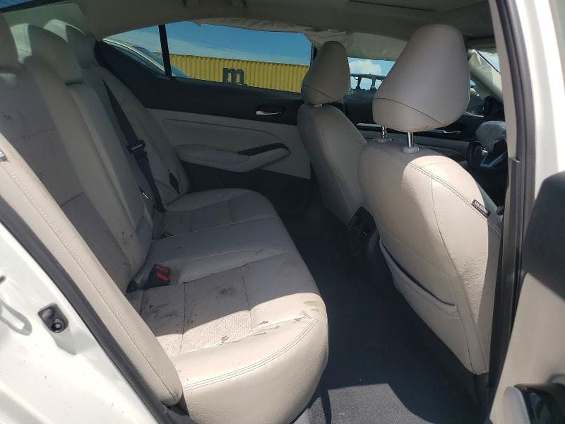 2023 NISSAN ALTIMA SL 10