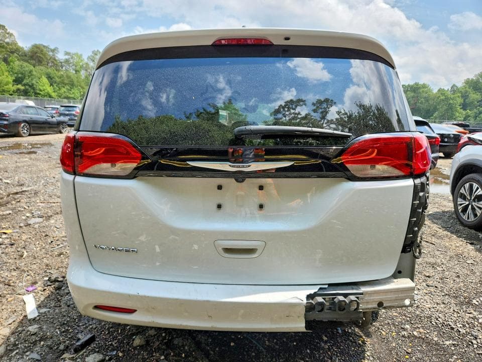 2023 CHRYSLER VOYAGER LX 6