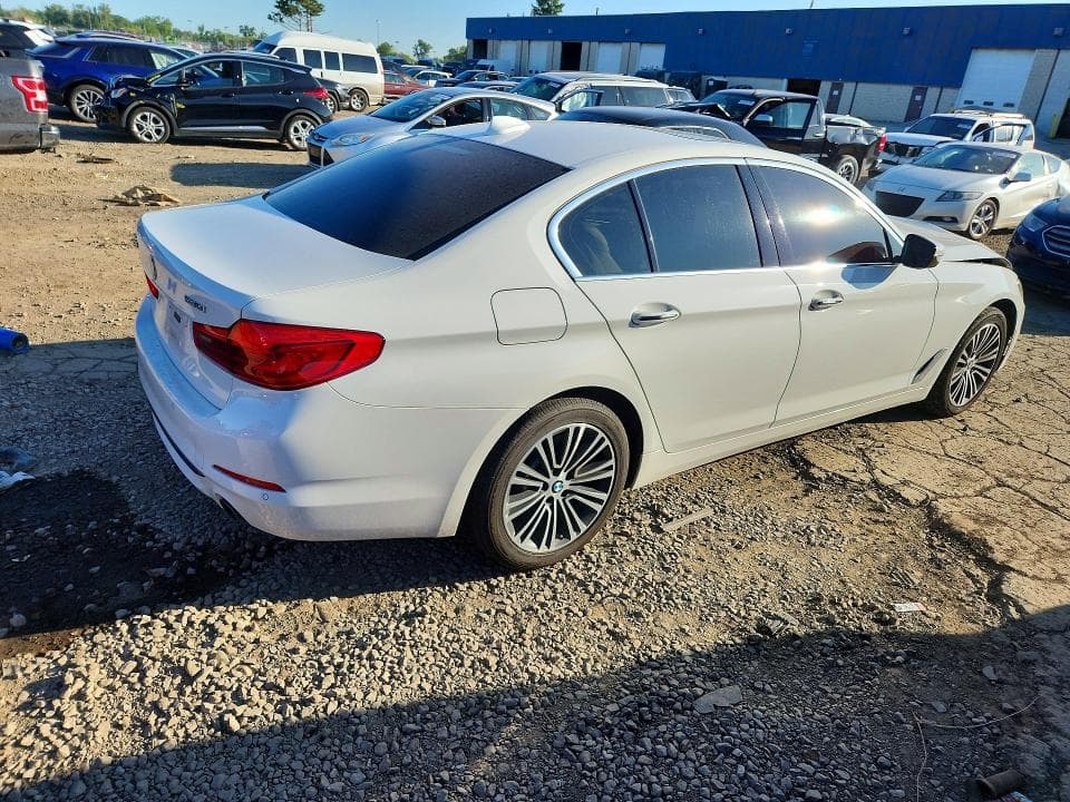 2018 BMW 530 XI 3