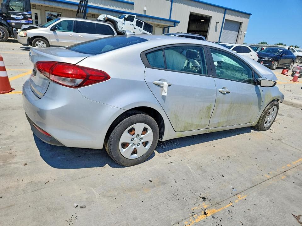 2017 KIA FORTE LX 3