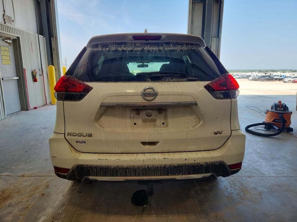 2017 NISSAN ROGUE SV 6