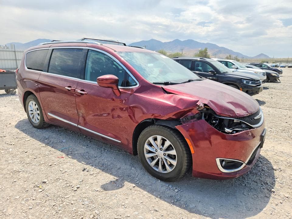 2018 CHRYSLER PACIFICA TOURING L 4