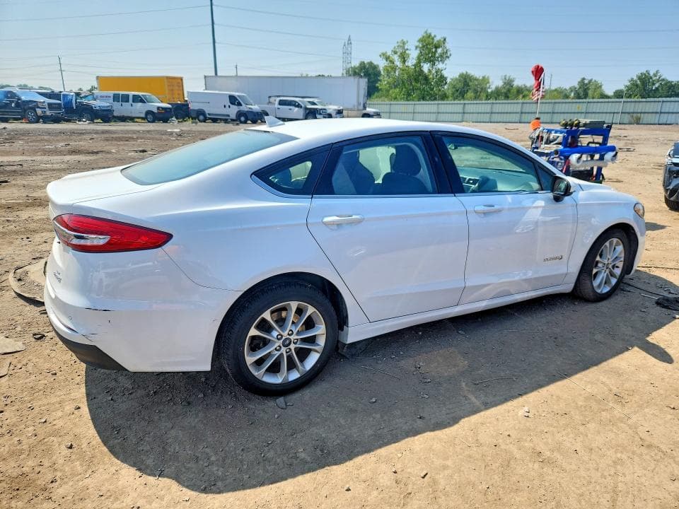 2019 FORD FUSION SE 3