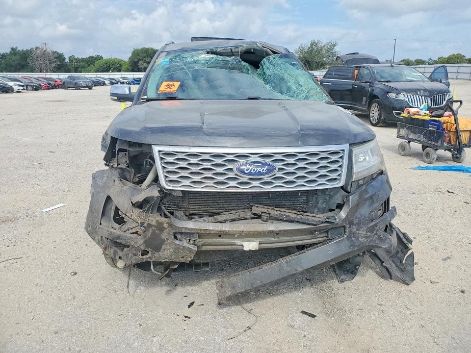 2017 FORD EXPLORER PLATINUM 5