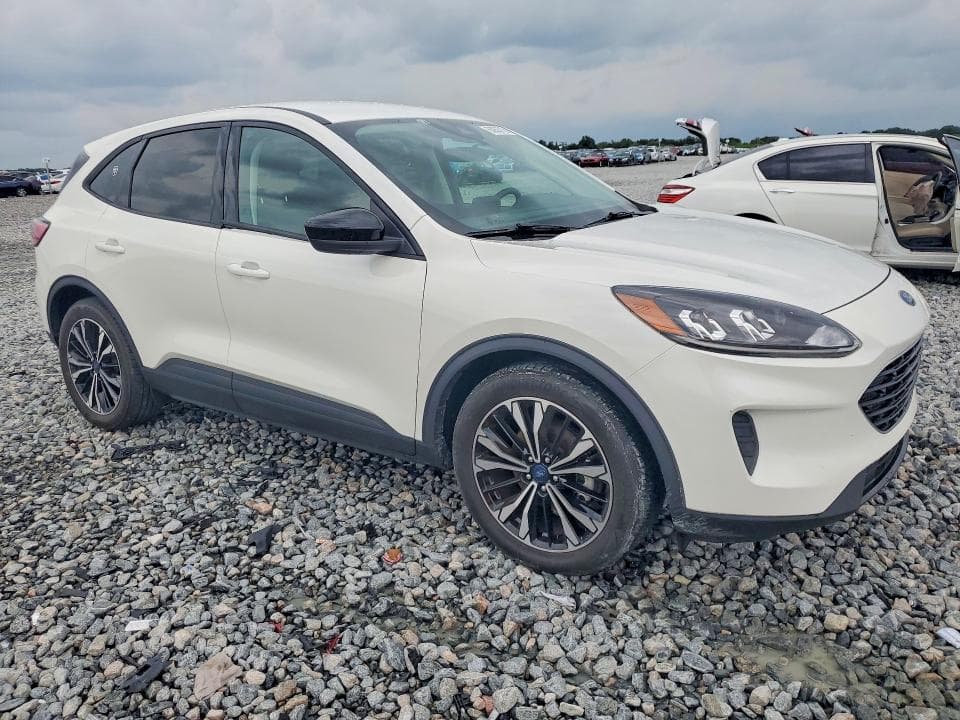 2022 FORD ESCAPE SE 4