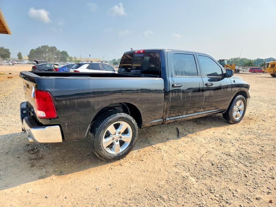 2019 RAM 1500 CLASSIC SLT 3