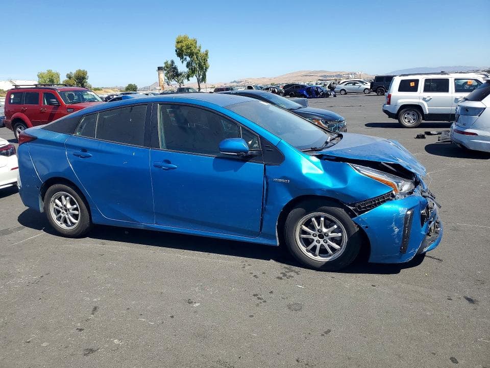 2019 TOYOTA PRIUS LE 4